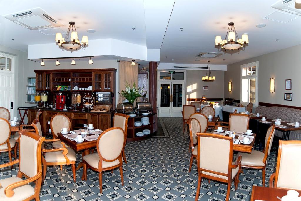 Posezení v ubytování The Colony Hotel