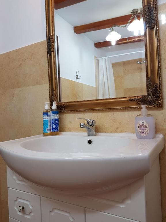 Bucharest Boutique Accommodation by Hotels - Resim 35