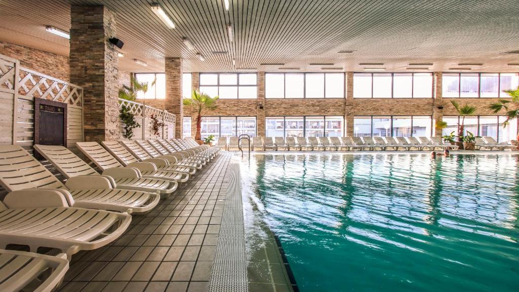 Bazén v ubytování Hotel Matija Gubec nebo v jeho okolí