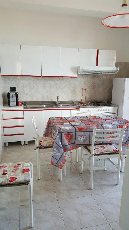 Kuchyň nebo kuchyňský kout v ubytování A Casa Di Melo
