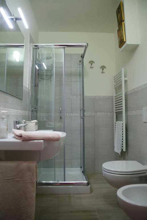 Casale Grandangolo - Triple Room With Private Bathroom