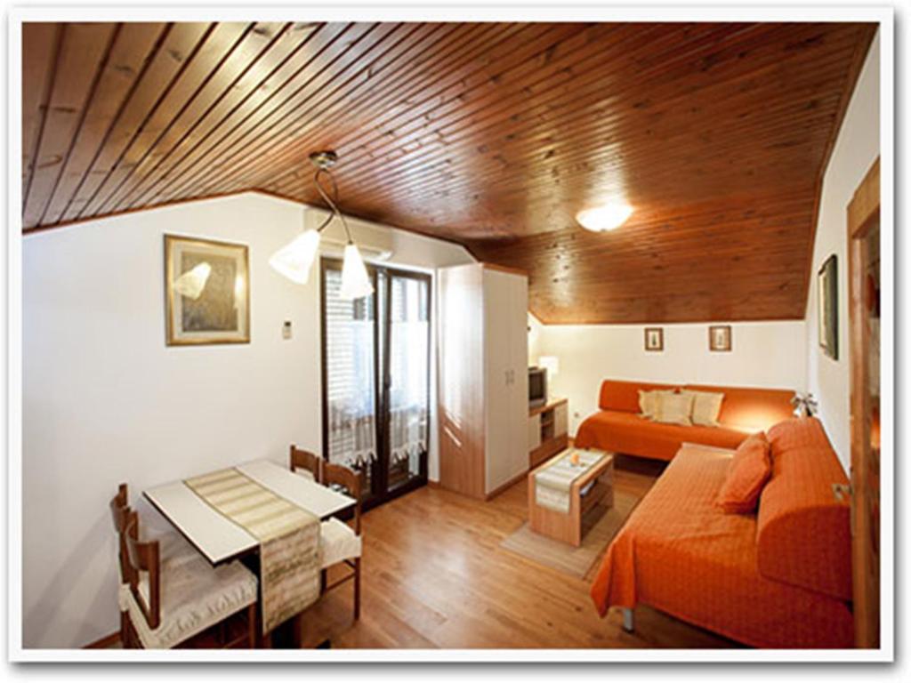 Apartments Maller - 1