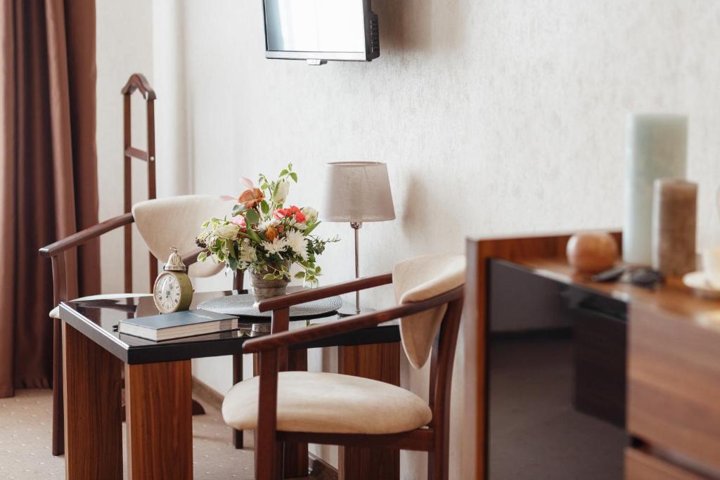 Posezení v ubytování NoName Hotel Odessa