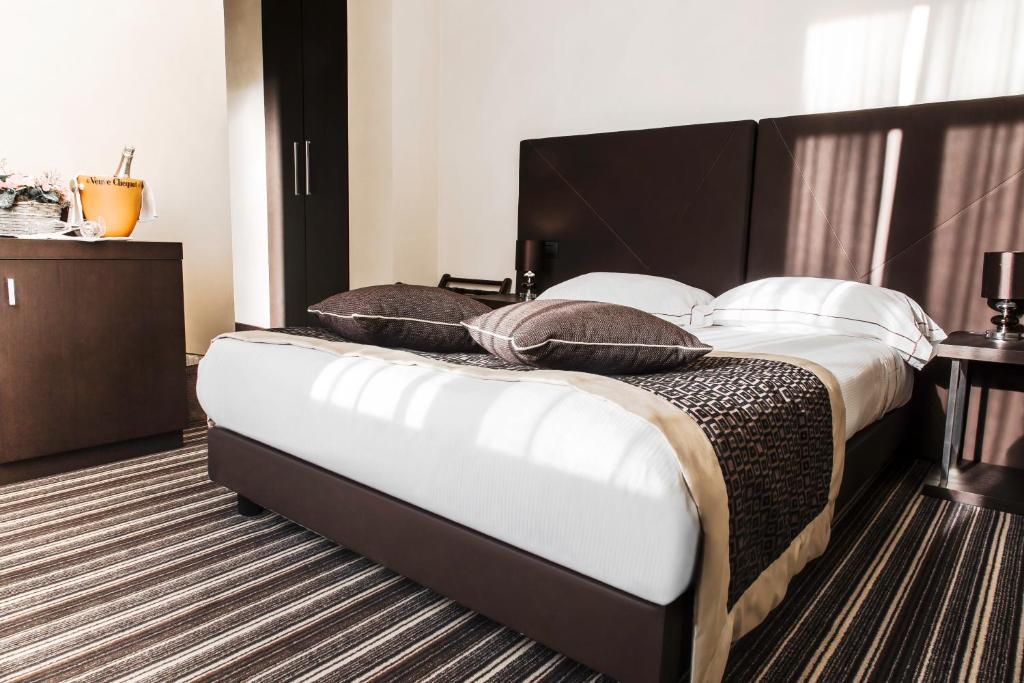 Hotel Principe Di Torino - Resim 13