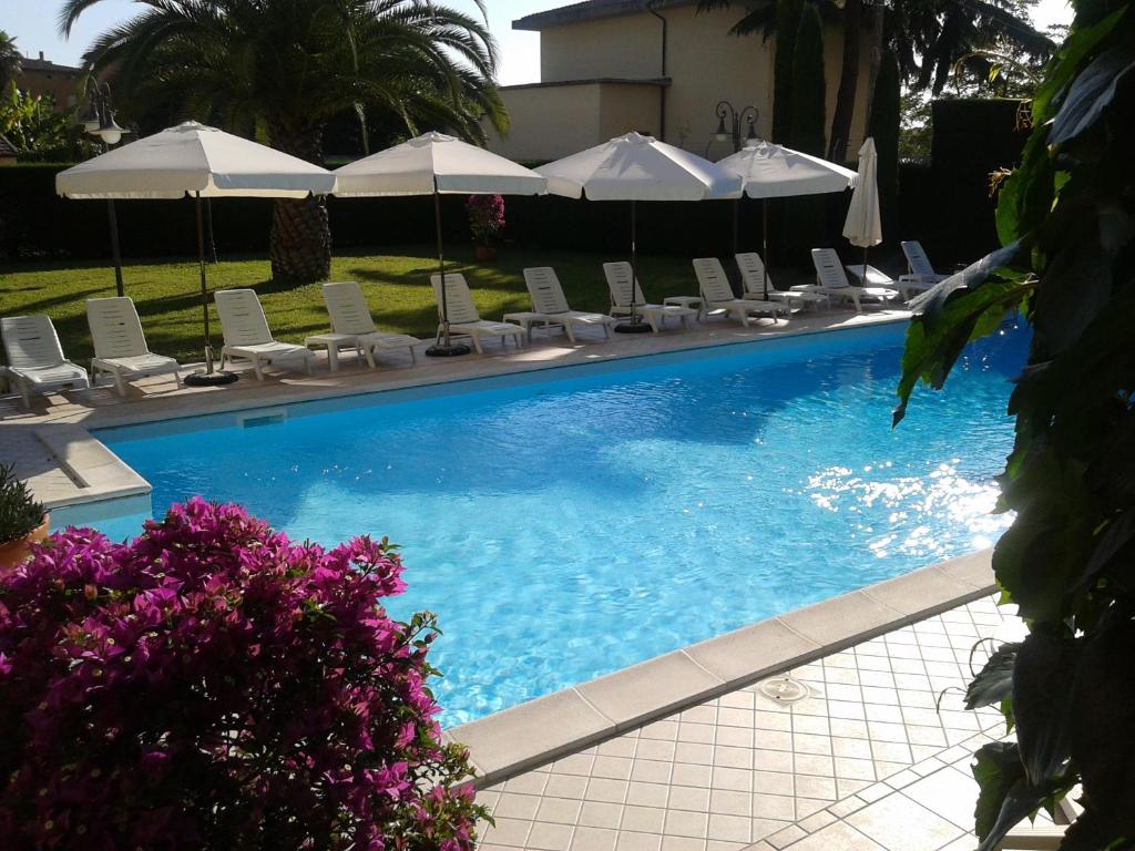 Basen w obiekcie Albergo Roma lub w pobliżu