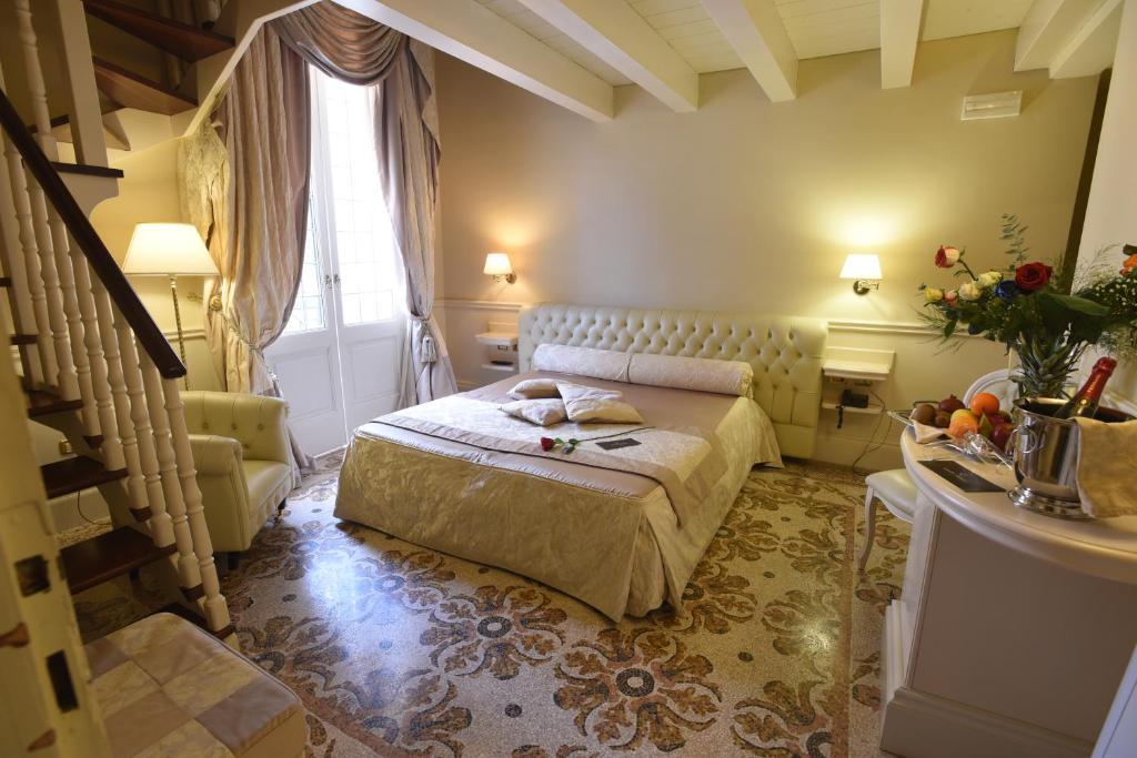 Posezení v ubytování Suite Hotel Santa Chiara