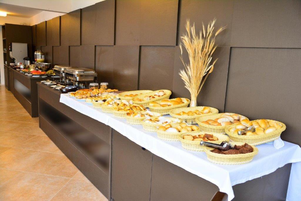  Happy Hotel Ponta Negra