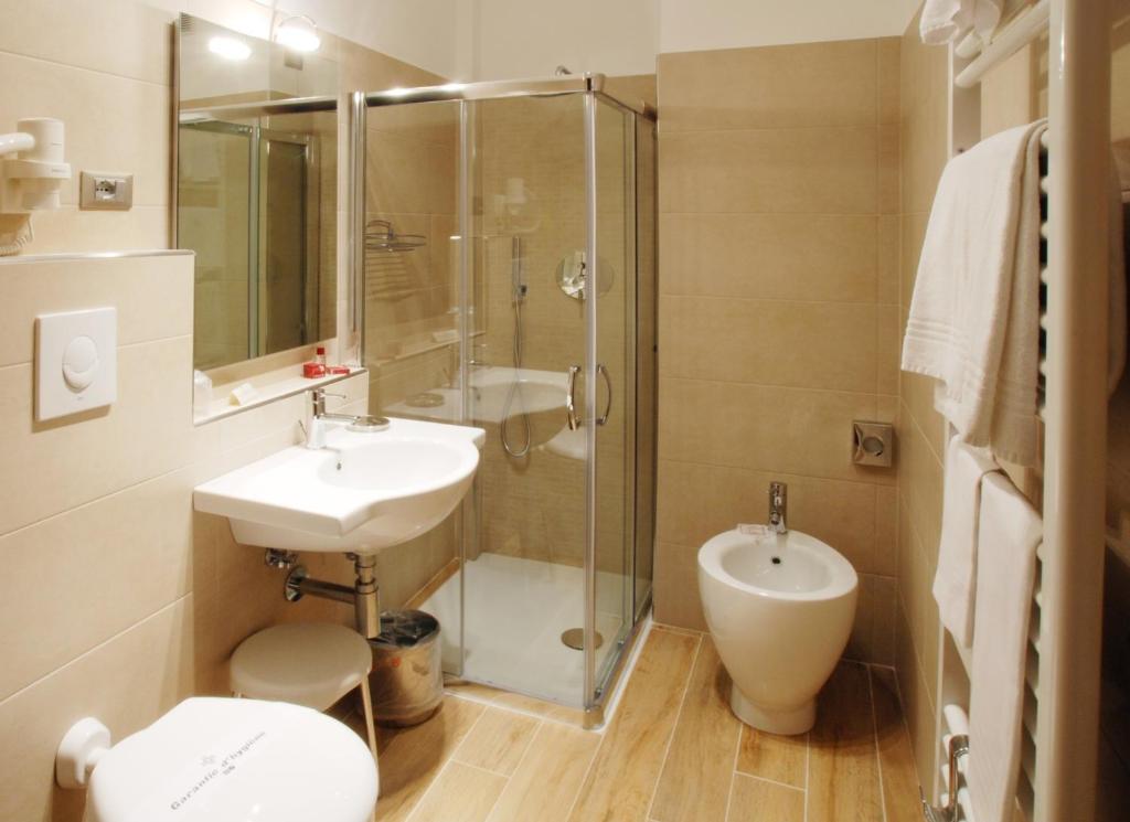 Koupelna v ubytování Hotel Carlton