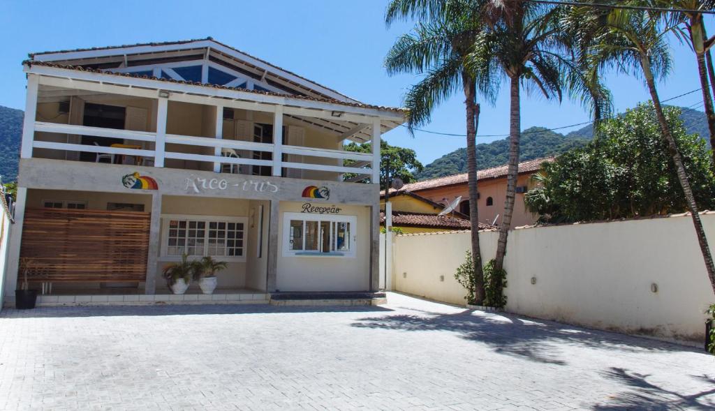  Arco Iris Chalés I