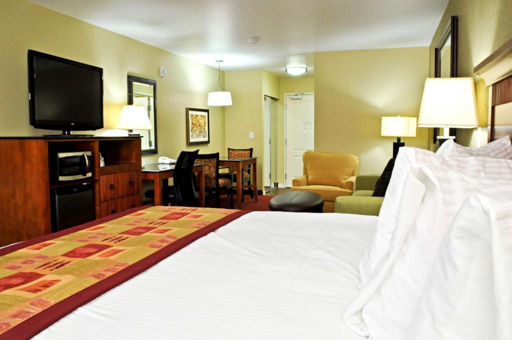 Best Western Plus Layton Park Hotel photo