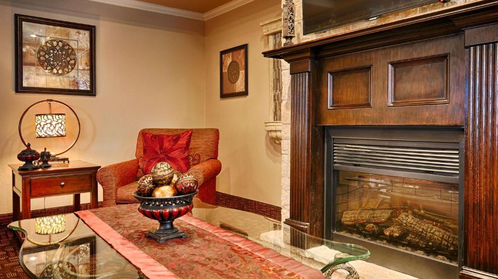 Posezení v ubytování Best Western Plus Georgetown Inn & Suites