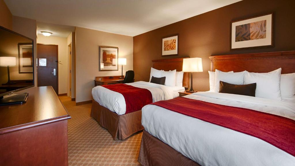 Postel nebo postele na pokoji v ubytování Best Western Plus Georgetown Inn & Suites