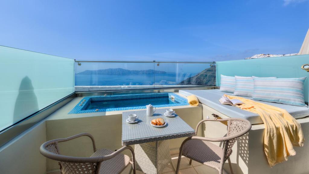 Bazén v ubytování Ellinon Thea Boutique Hotel nebo v jeho okolí