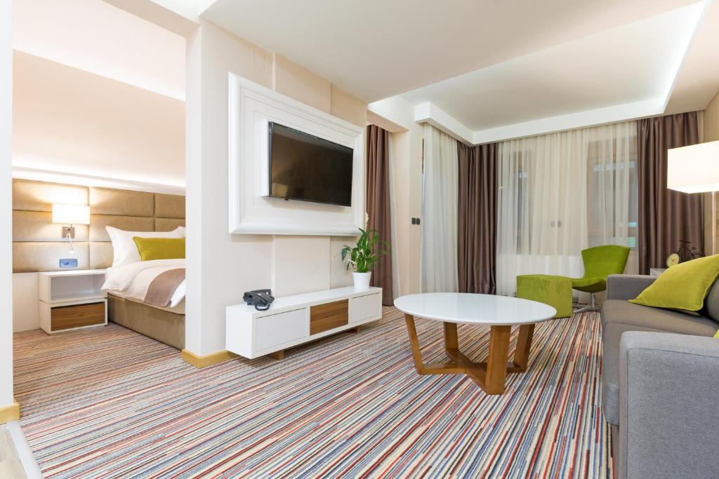 Hotel TESLA - Smart Stay Garni - Resim 34