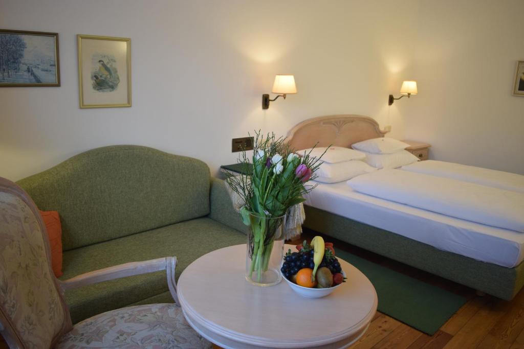 Postel nebo postele na pokoji v ubytování Hotel Landhaus Fuhrgassl-Huber