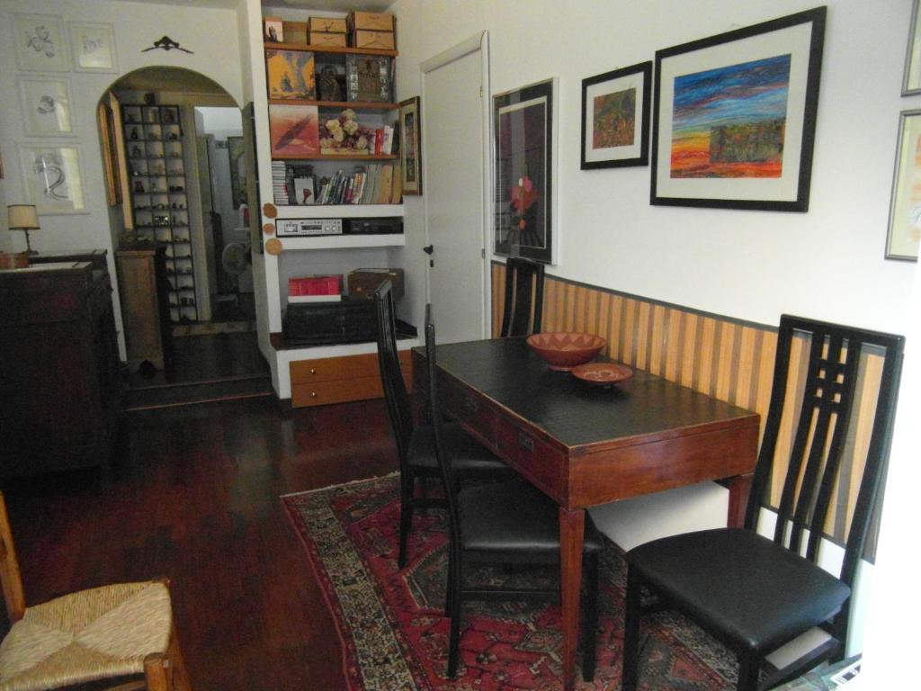 A seating area at Abitazione Pigneto B&B