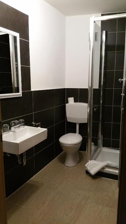 Koupelna v ubytování Hotel Gasthof Metzgerei Lamm - Benedikt Rückel