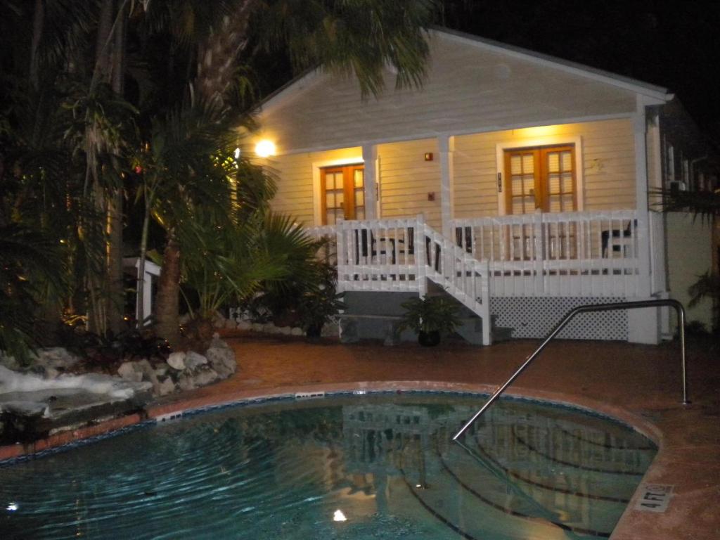 Piscina di Westwinds Inn o nelle vicinanze