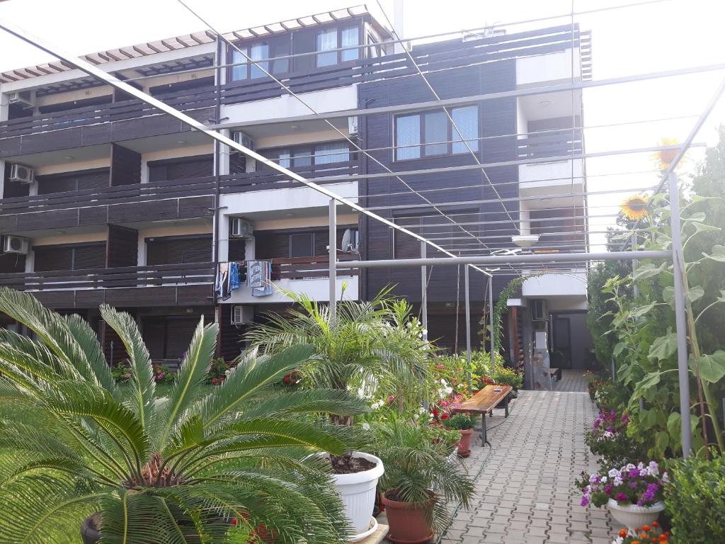 Apartments In Sunny Hill 3 Guest House Apartments In Sunny Hill 3 Guest House