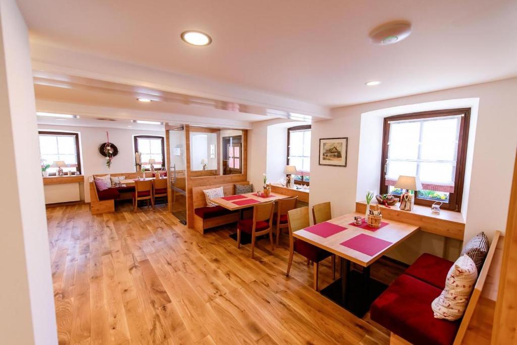 Posezení v ubytování Hotel Zum Rebstock