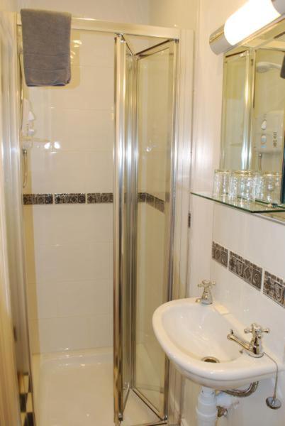 Koupelna v ubytování Parkway Guesthouse