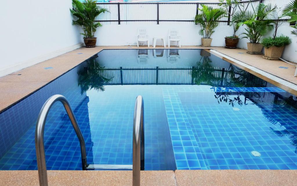 Airport Resident - Resim 16