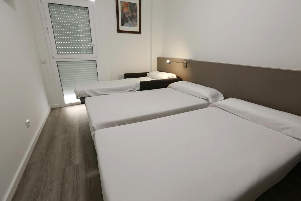 Hotel Alguer Camp Nou - Resim 2