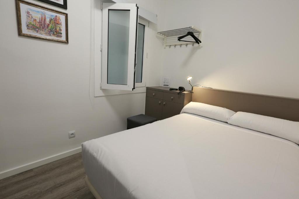 Hotel Alguer Camp Nou - Resim 32