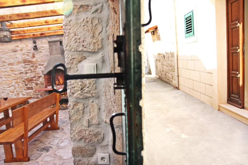 Fotografia z galérie ubytovania Apartmani Strada v destinácii Kaštela