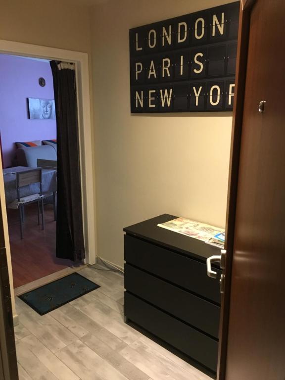 One-bedroom Apartment near Atomium - Wohnung - Erdgeschoss