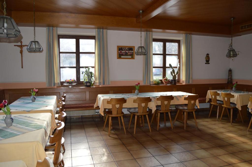 Restaurace v ubytování Gasthof Zahler