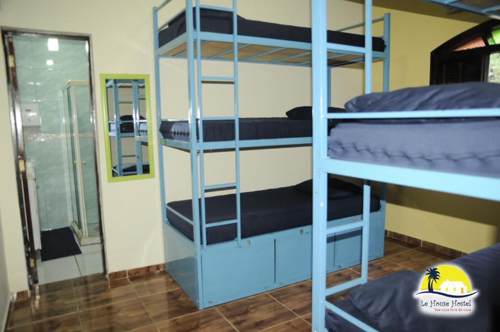  Le House Hostel