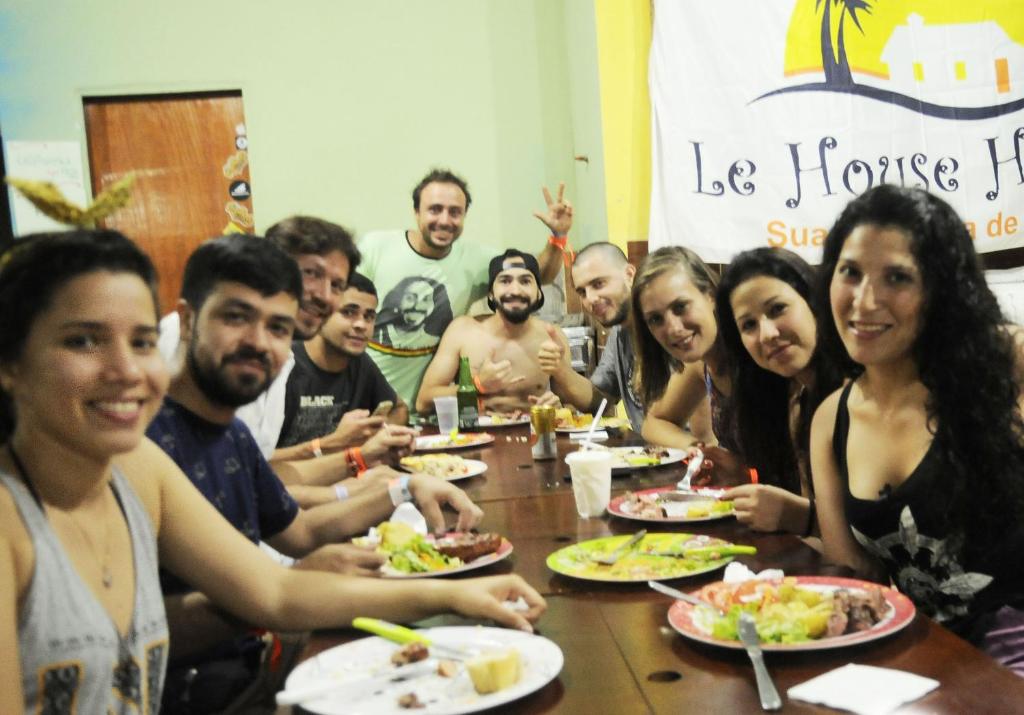  Le House Hostel