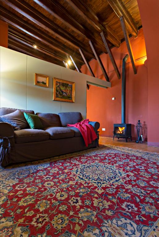 Coin salon dans l'établissement Encís d'Empordà -Adults Only-