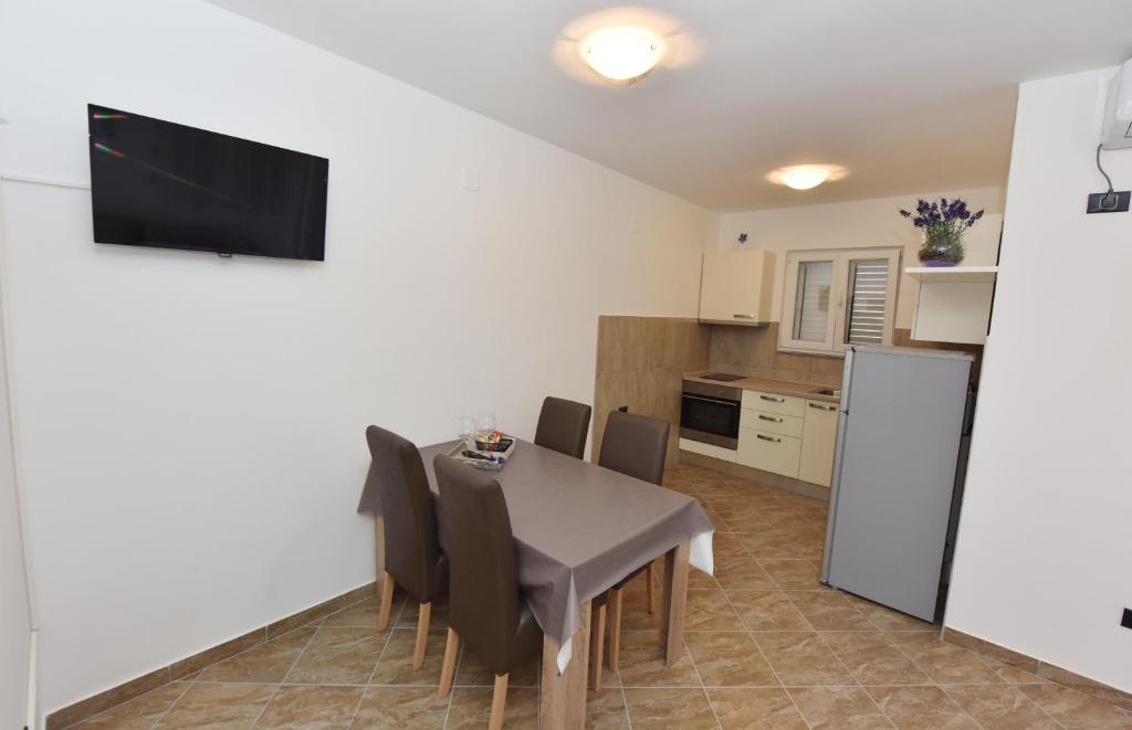 Kuchyň nebo kuchyňský kout v ubytování Apartment Bamba