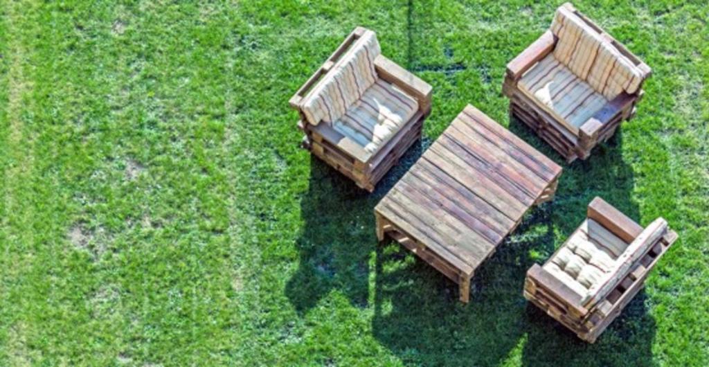 Vonkajšia záhrada v ubytovaní Luna Apartman501