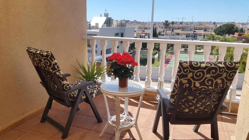 Villa La Zenia i Playas de Orihuela – uppdaterade priser för 2023