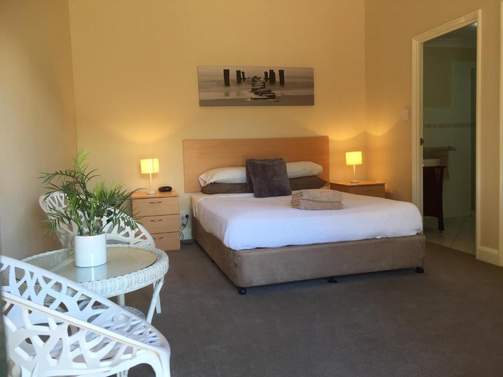 Motel The Nosh Nod Howick Street Australi York Booking