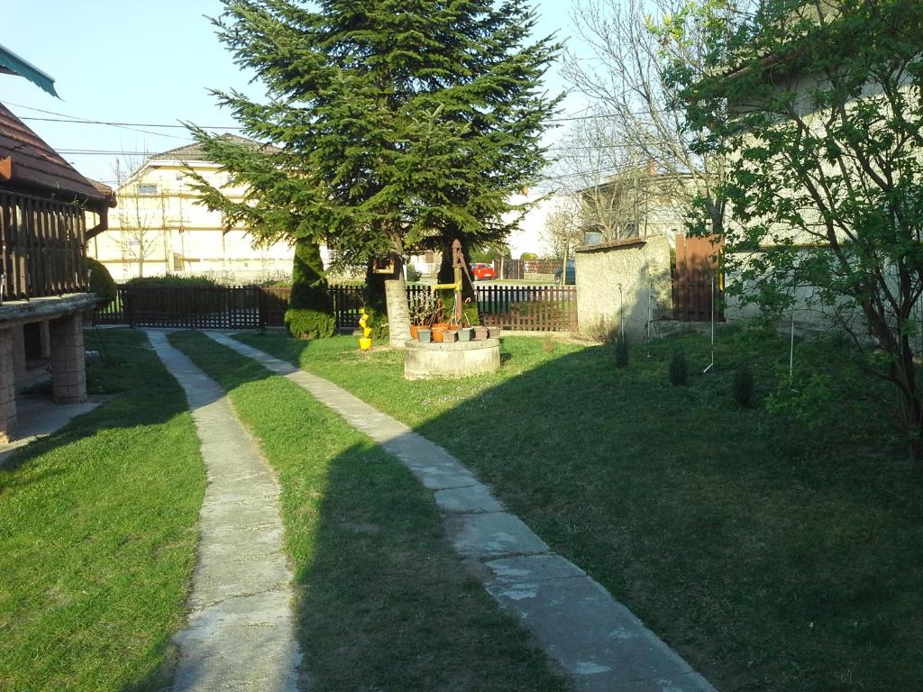 Vonkajšia záhrada v ubytovaní Utulny privat