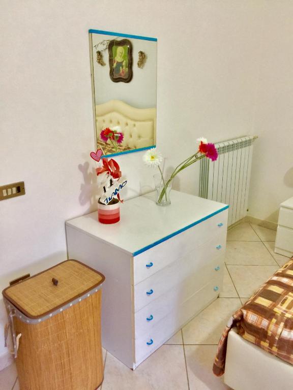 Zdjęcie z galerii obiektu Miseria e Nobiltà Apartment CHECK-IN FROM 12 00 TO 15 00 w mieście Neapol