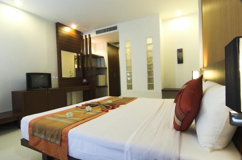 TV a/nebo společenská místnost v ubytování PS Hill Resort Phuket Patong - SHA Plus