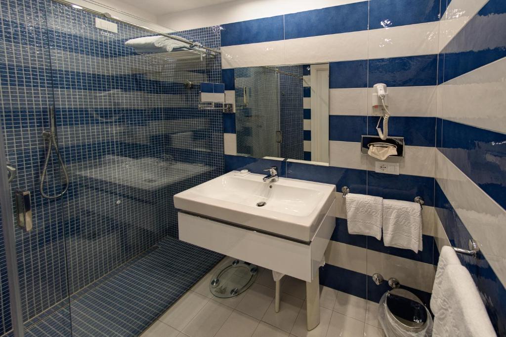Koupelna v ubytování Boutique Hotel Helios