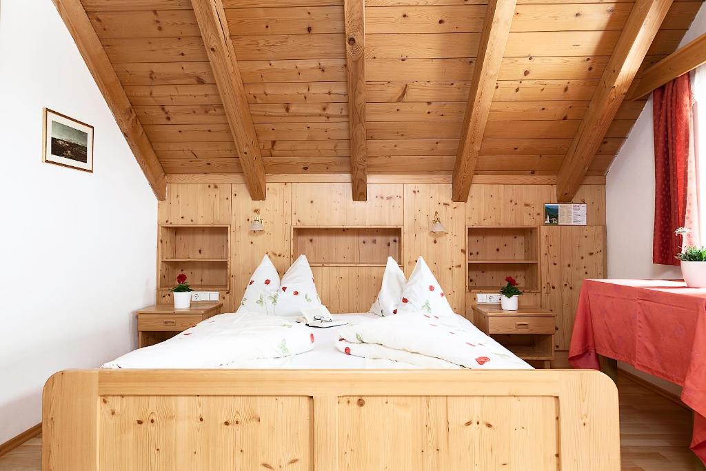 Postel nebo postele na pokoji v ubytování Hotel Messnerwirt