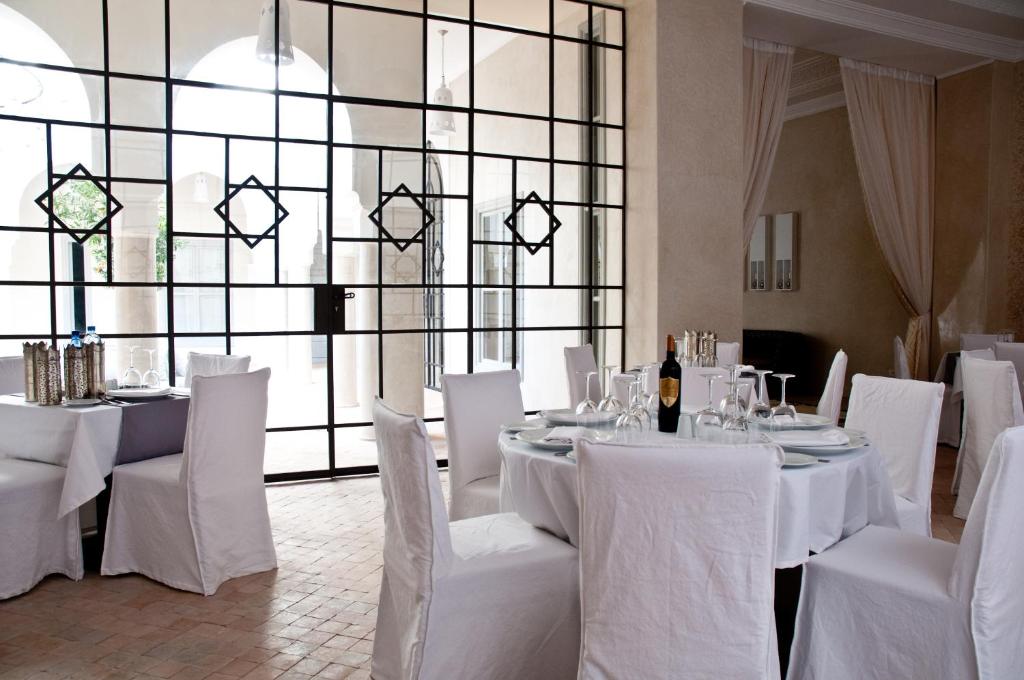 Posezení v ubytování Riad Nashira & Spa