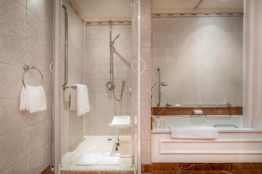 St. James' Court, A Taj Hotel, London - 标准房间 - 残疾人通道