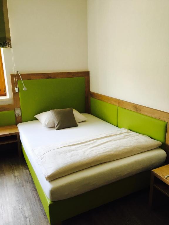 Postel nebo postele na pokoji v ubytování Gästehaus Thomahan