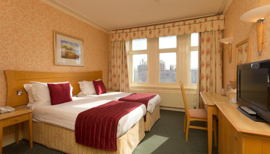 Imperial Hotel - 