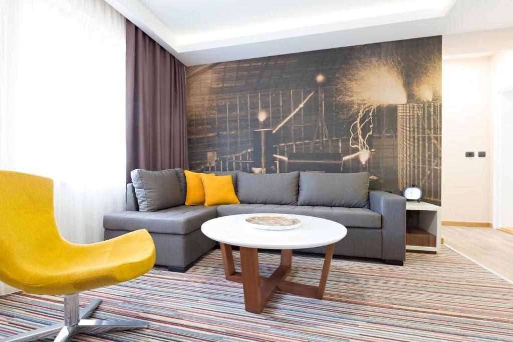 Hotel TESLA - Smart Stay Garni - Resim 42