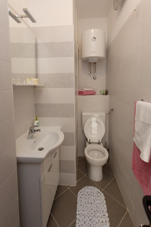 Koupelna v ubytování Guesthouse Rota