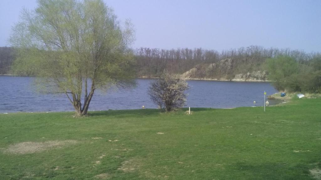 Paesaggio naturale nelle vicinanze del campeggio